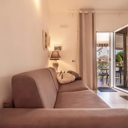 Apartment Gabriella Fontane Bianche